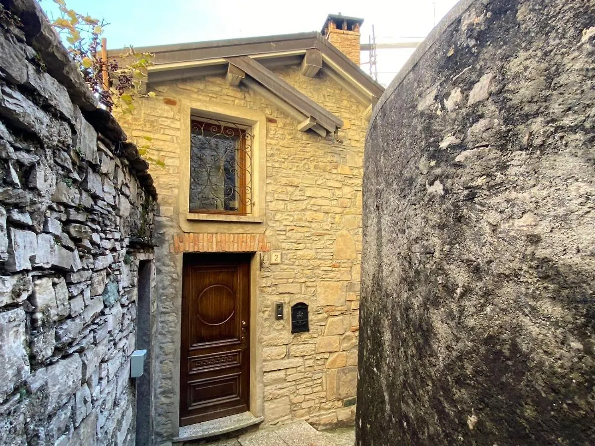 Casa Niss-Best Lake View In Como Carate Urio 0*,  Italy