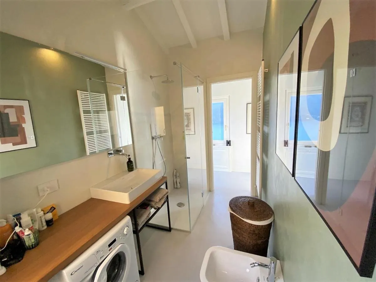 Holiday home Casa Niss-Best Lake View In Como Carate Urio